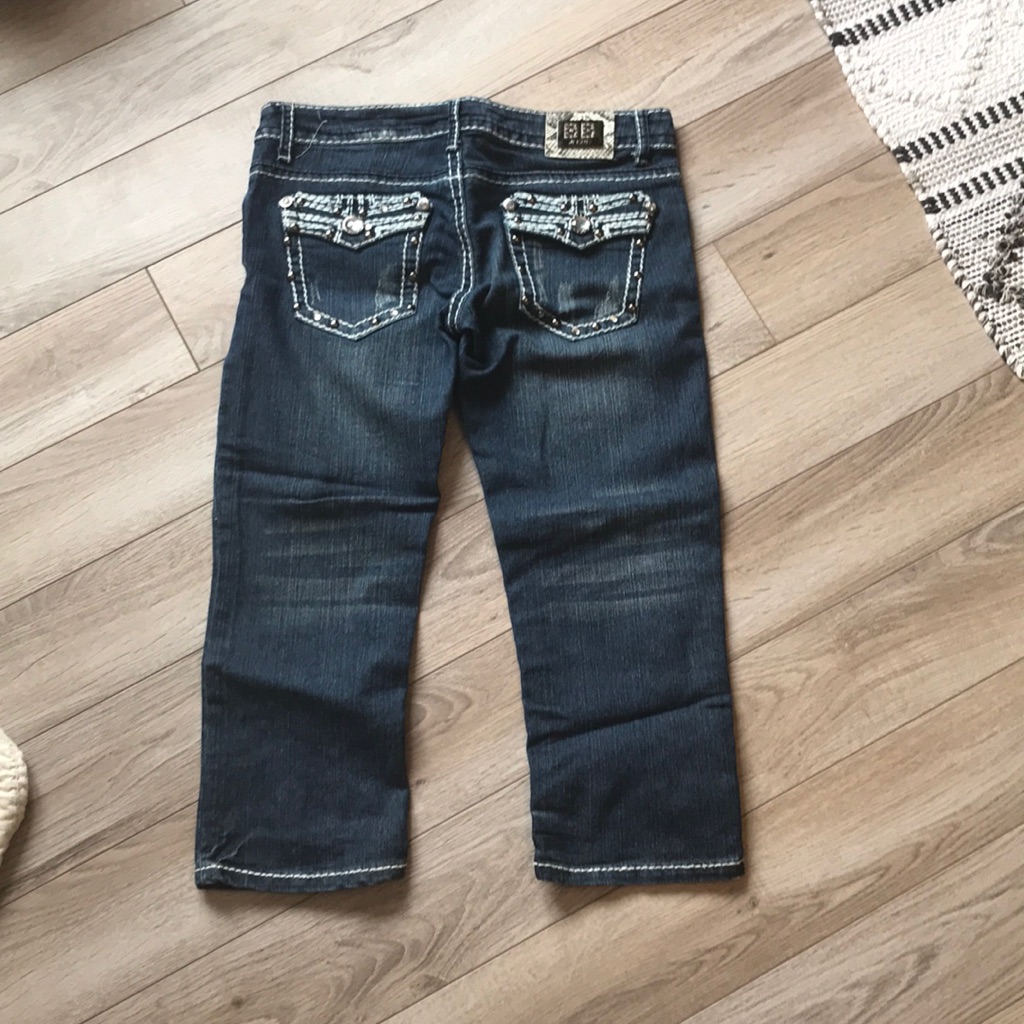 Bb Capris